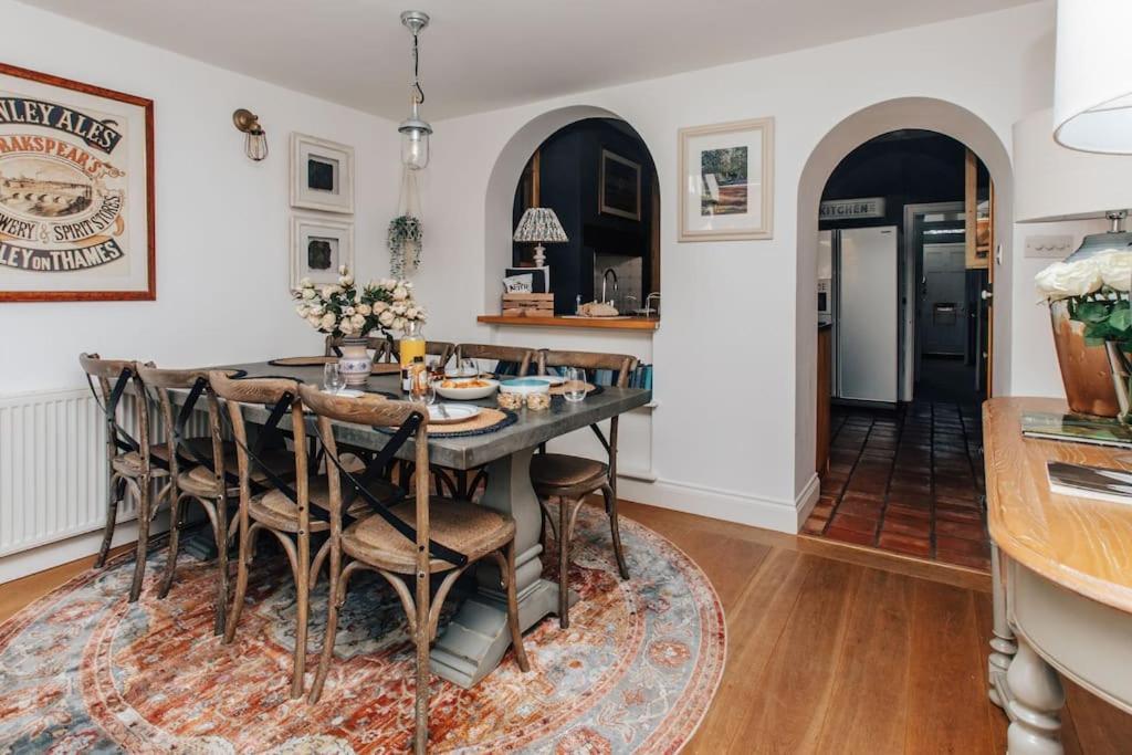 Dolls House - Luxury Townhouse *Sleeps 10* Villa Henley-on-Thames Exterior photo