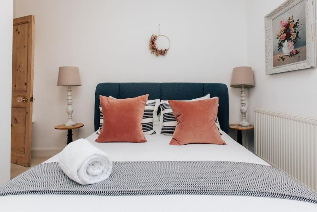 Dolls House - Luxury Townhouse *Sleeps 10* Villa Henley-on-Thames Exterior photo