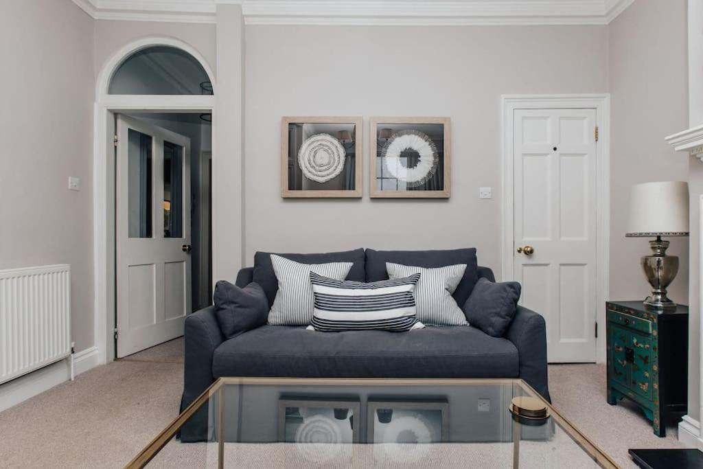 Dolls House - Luxury Townhouse *Sleeps 10* Villa Henley-on-Thames Exterior photo