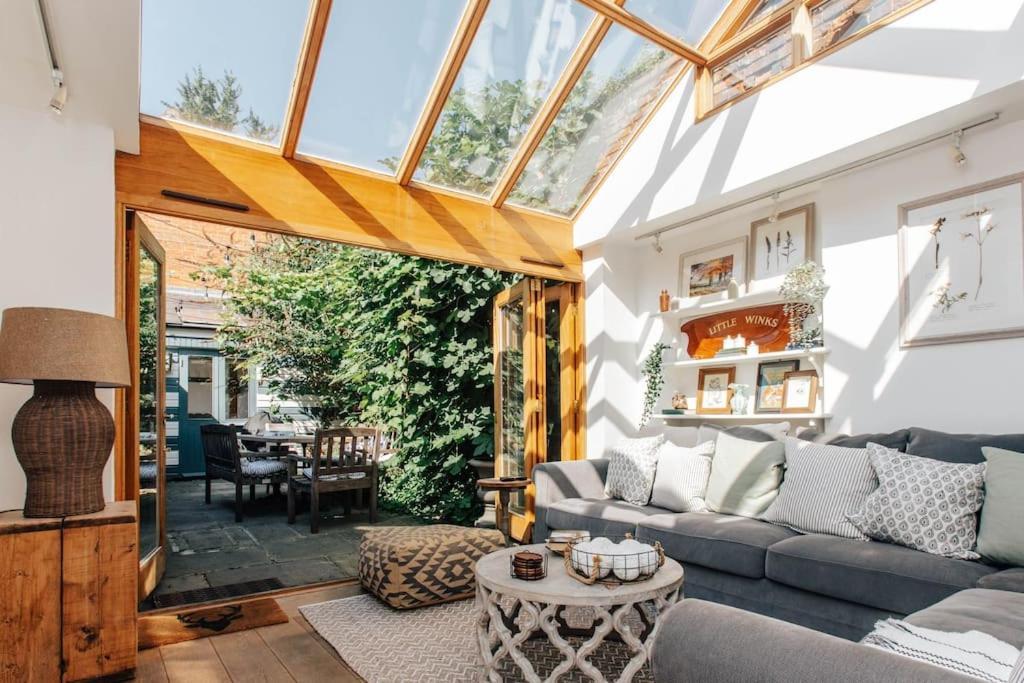 Dolls House - Luxury Townhouse *Sleeps 10* Villa Henley-on-Thames Exterior photo
